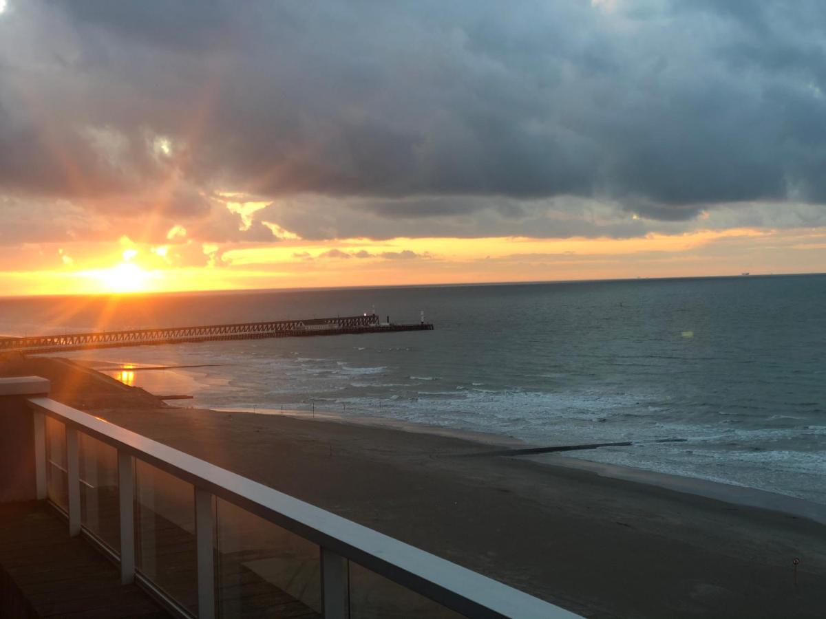 Apartamento Penthouse Sea-Loft Blankenberge, Uniek Zeezicht, Luxeloft Met 40M2 Terras! Exterior foto